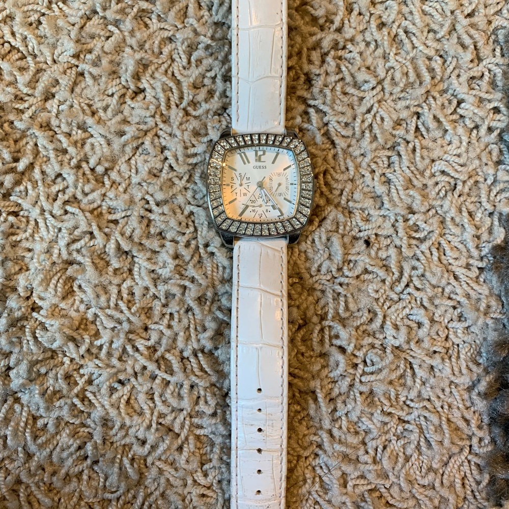Guess Watch - Picture 2 of 4